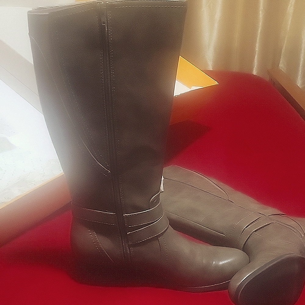 Unisa boots